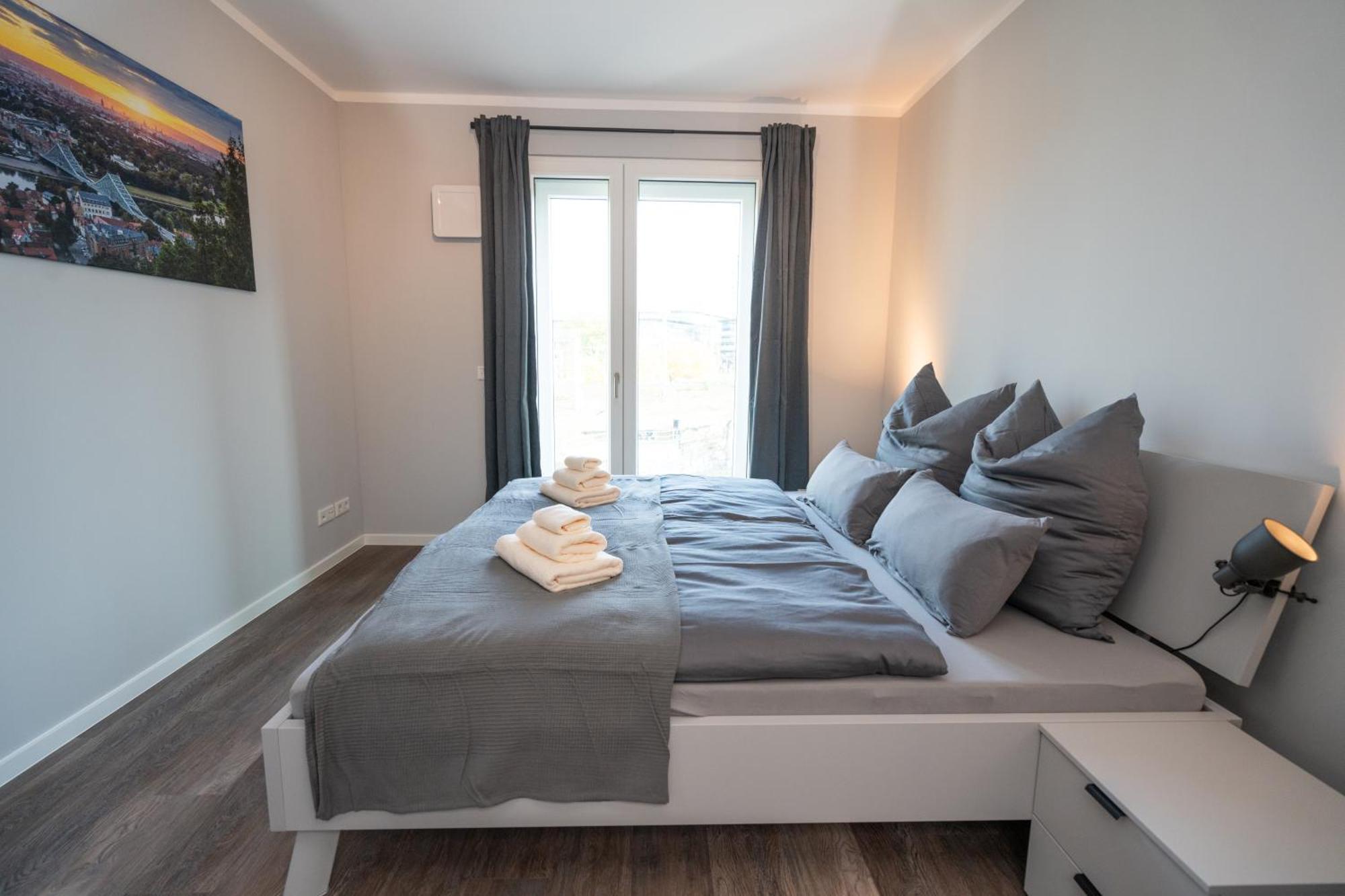 Cozy City Dream Apartment Mit Terrasse Und Parkplatz - 90M² Dresden Exterior photo